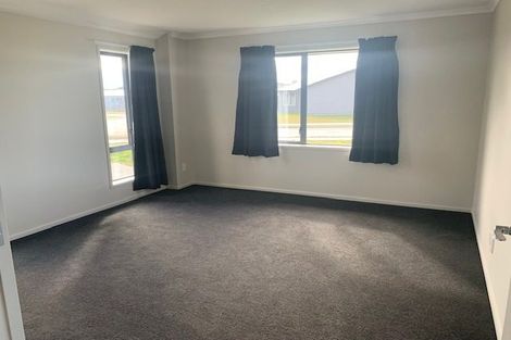 Photo of property in 92 Belgrove Drive, Waipukurau, 4200