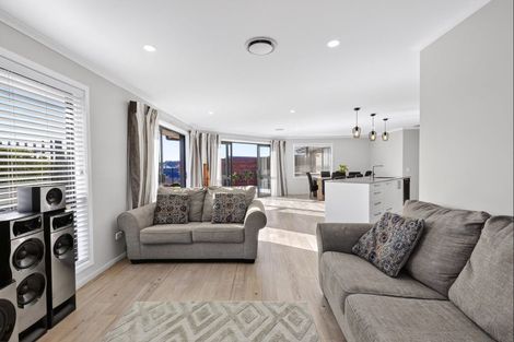 Photo of property in 14 Huntaway Close, Stoke, Nelson, 7011