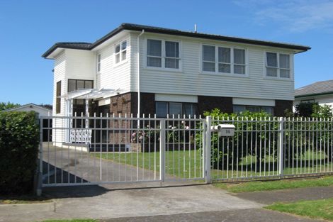 Photo of property in 14 Miro Road, Mangere Bridge, Auckland, 2022