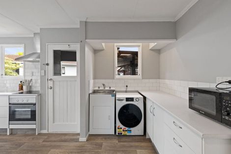 Photo of property in 49 Kimberley Grove, Westbrook, Palmerston North, 4412