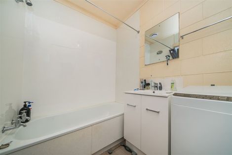 Photo of property in 8 Dahlia Street, Palmerston North, 4410
