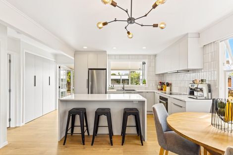 Photo of property in 19 Brennan Avenue, Te Atatu Peninsula, Auckland, 0610