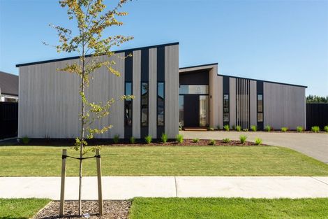 Photo of property in 37 Hotere Street, Rangiora, 7400