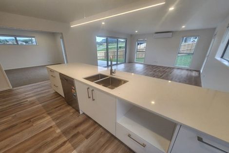 Photo of property in 1 Monterey Rise, Te Kamo, 0112