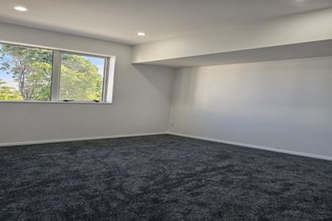 Photo of property in 12f Minaret Drive, Bucklands Beach, Auckland, 2014