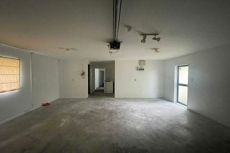 Photo of property in 15 Kalgan Place, Burswood, Auckland, 2013