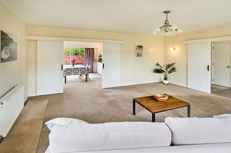 Photo of property in 14 Ardal Grove, Tirohanga, Lower Hutt, 5010