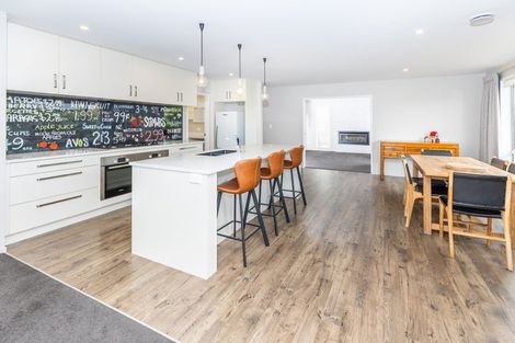 Photo of property in 18 Lilac Close, Cambridge, 3434