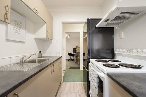 Photo of property in 11 Baffin Grove, Kingston, Wellington, 6021