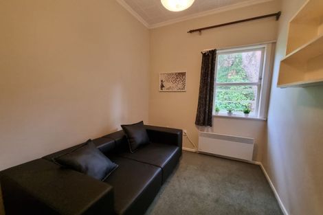 Photo of property in 48 Aurora Terrace, Kelburn, Wellington, 6012