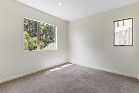Photo of property in 14 Spoonbill Place, Unsworth Heights, Auckland, 0632