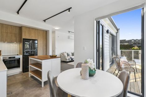 Photo of property in 6/69 Tiketike Way, Brooklyn, Wellington, 6021