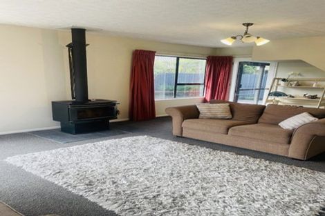 Photo of property in 2/35 Solway Avenue, Ilam, Christchurch, 8041