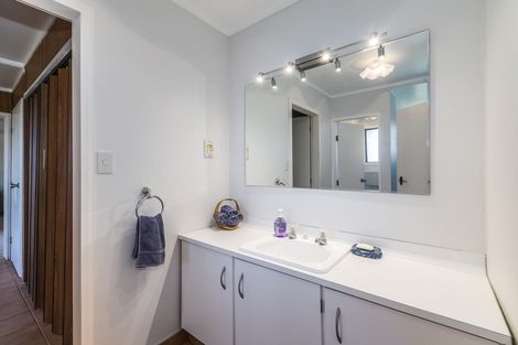 Photo of property in 11 Mercury Way, Whitby, Porirua, 5024