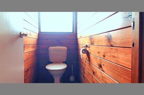 Photo of property in 49 Larnoch Road, Henderson, Auckland, 0610