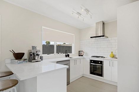 Photo of property in 18a Hall Avenue, Mangere, Auckland, 2022