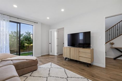 Photo of property in 8 Tawatawa Street, Long Bay, Auckland, 0630