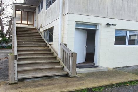 Photo of property in 2/25 Gill Avenue, Te Atatu Peninsula, Auckland, 0610