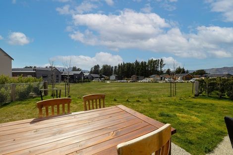 Photo of property in 5 Mount Creighton Crescent, Wanaka, 9305