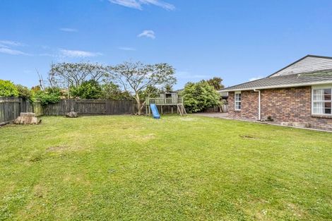 Photo of property in 16 Rosebank Avenue, Kelvin Grove, Palmerston North, 4414
