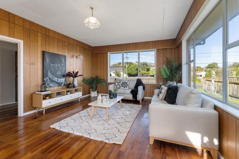 Photo of property in 69 Ngaio Road, Waikanae, 5036