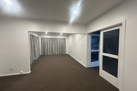 Photo of property in 316 Memorial Avenue, Burnside, Christchurch, 8053