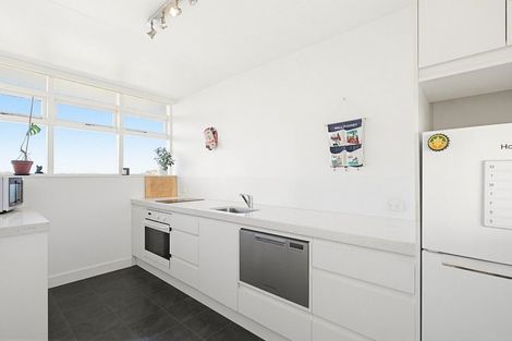 Photo of property in Gateway Apartments, 19 Maida Vale Road, Roseneath, Wellington, 6011