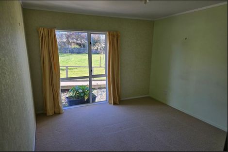 Photo of property in 28 Leeton Drive, Waipukurau, 4200