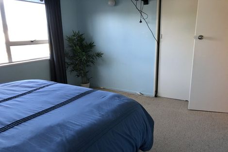 Photo of property in 78 Reeves Road, Pakuranga Heights, Auckland, 2010