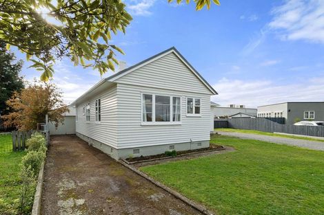 Photo of property in 10 Mcgregor Crescent, Masterton, 5810