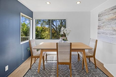 Photo of property in 18 Edgeworth Road, Glenfield, Auckland, 0629