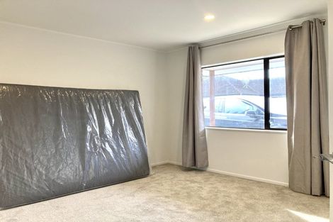 Photo of property in 2/279 Hobsonville Road, Hobsonville, Auckland, 0618