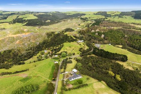 Photo of property in 158 Mcleod Road, South Head, Helensville, 0874