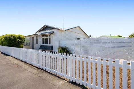 Photo of property in 2 Mcvay Street, Napier South, Napier, 4110