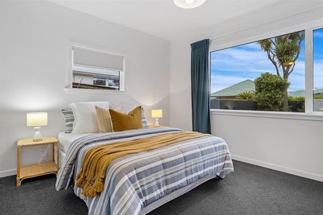 Photo of property in 187 Centaurus Road, Saint Martins, Christchurch, 8022