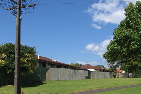 Photo of property in 10/60 Nikau Street, New Lynn, Auckland, 0600