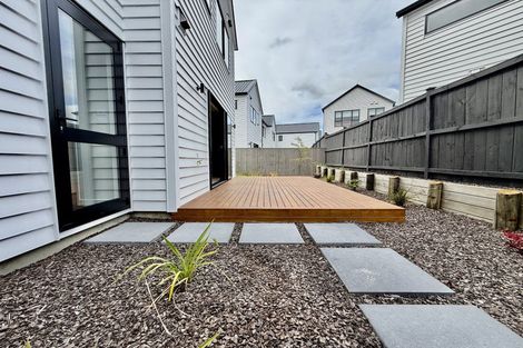 Photo of property in 138 Vintry Drive, Kumeu, 0810