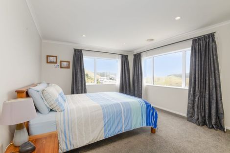Photo of property in 17 Bickerton Rise, Churton Park, Wellington, 6037