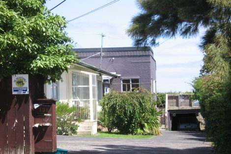 Photo of property in 1/138 Rangatira Road, Beach Haven, Auckland, 0626
