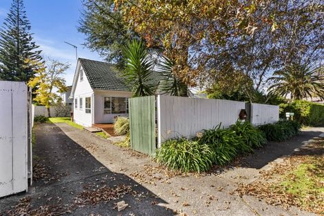 Photo of property in 1/43 Rimu Street, New Lynn, Auckland, 0600