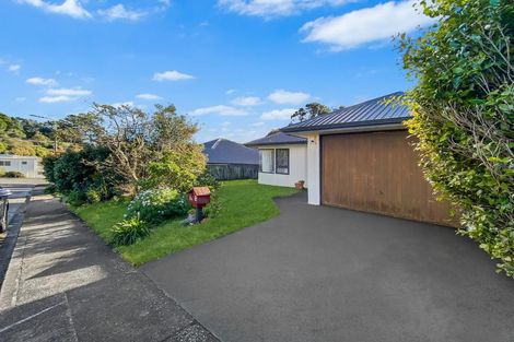 Photo of property in 3 Peter Button Place, Johnsonville, Wellington, 6037