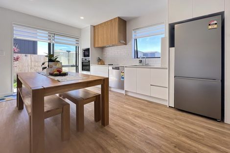 Photo of property in 1 Irwin Lane, Windsor Park, 0632