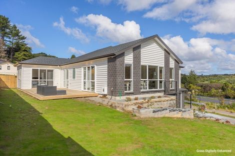 Photo of property in 2 Maraeariki Avenue, Orewa, 0931