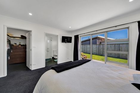 Photo of property in 11 Keene Drive, Bell Block, New Plymouth, 4312