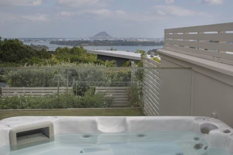 Photo of property in 105r Waikite Road, Welcome Bay, Tauranga, 3175