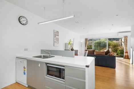 Photo of property in 73 Saddleback Grove, Karori, Wellington, 6012