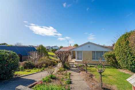 Photo of property in 4 Avenue Road, West End, Timaru, 7910