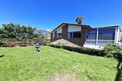 Photo of property in 1/5 Tobruk Crescent, Milford, Auckland, 0620