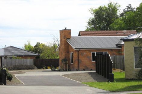 Photo of property in 32 Milesbrook Close, Rangiora, 7400