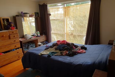 Photo of property in 19 Paton Avenue, Te Atatu South, Auckland, 0610
